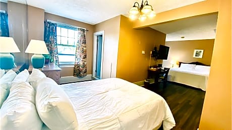 Suite with One King and One Queen Bed