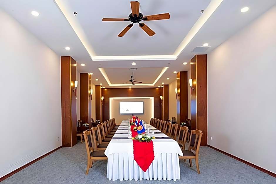 Ladalat Hotel