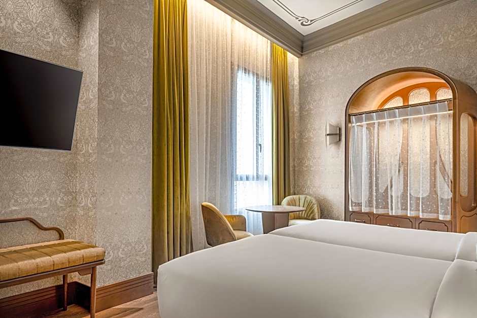 Palacio Santa Clara, Autograph Collection