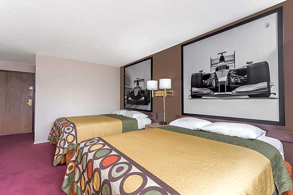 Super 8 by Wyndham Shelton