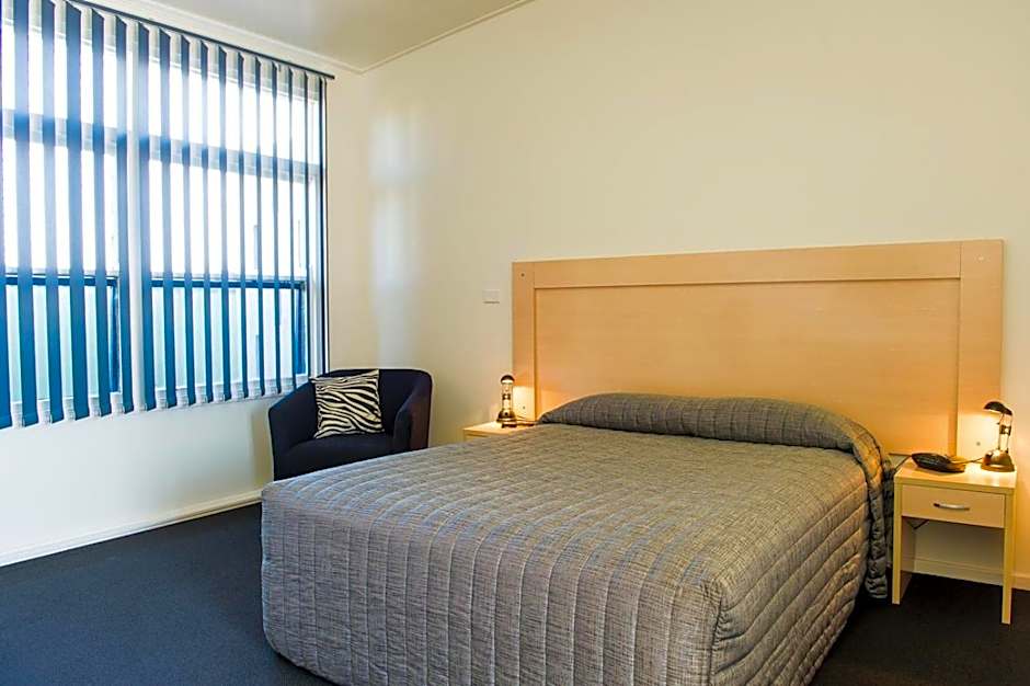 Cherry Blossom Motor Inn