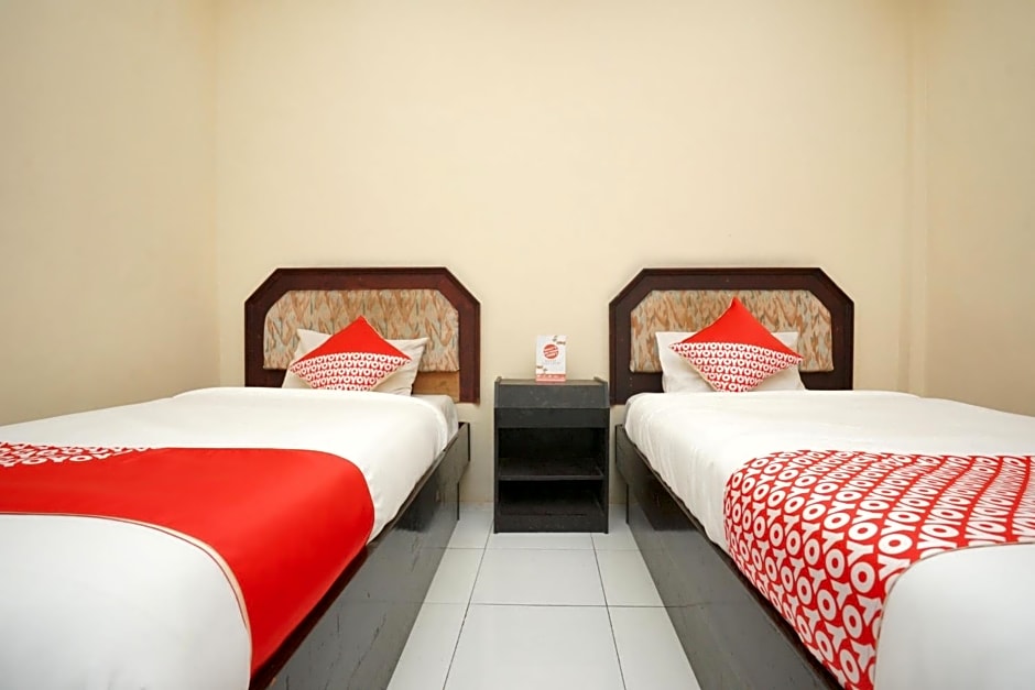 OYO 2003 Female Guest House