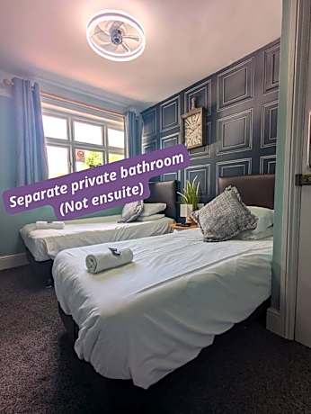 Twin room-Standard-Private Bathroom-Separate Private Bathroom