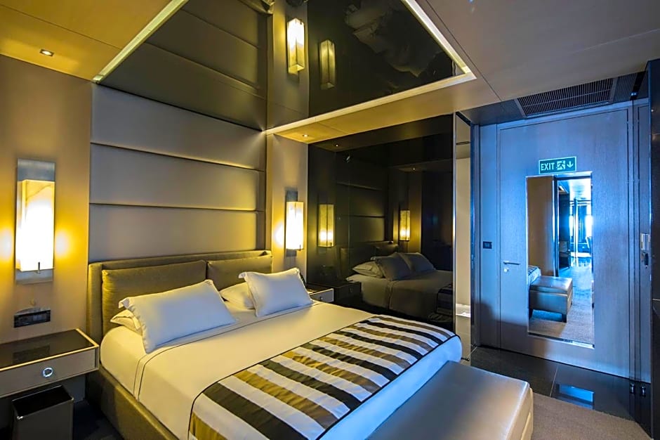 Key Hotel