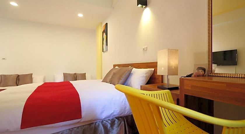 角舍背包客棧 -近火車站