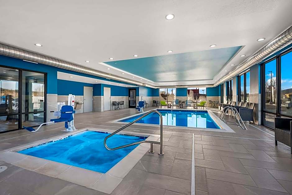 Hampton Inn by Hilton Williams