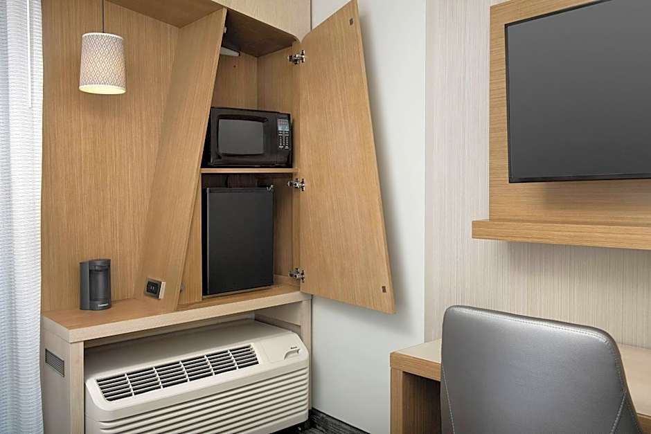 Courtyard by Marriott Portland East