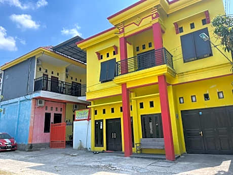 OYO Life  93036 Eddy Homestay Syariah