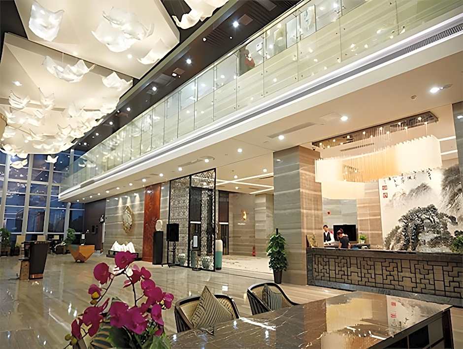 The Thousand Lantern Lake Hotel