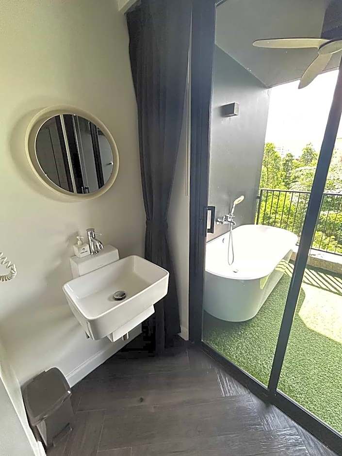 Blu Monkey Hub And Hotel Phuket