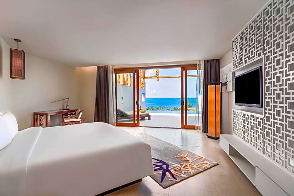 Photo 1 of 1 of 1 Bedroom Suite, Sea View