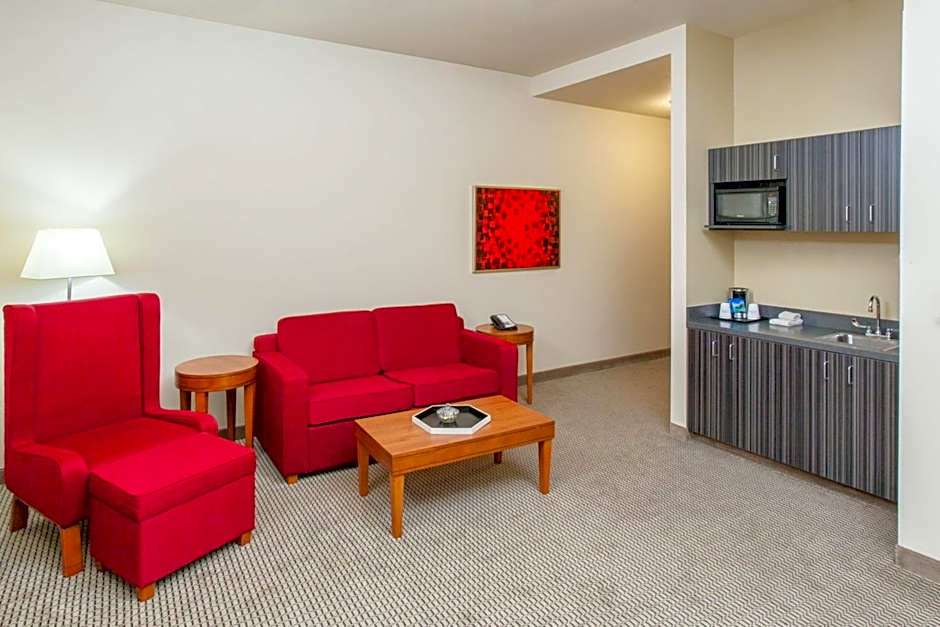 Baymont by Wyndham Grand Forks