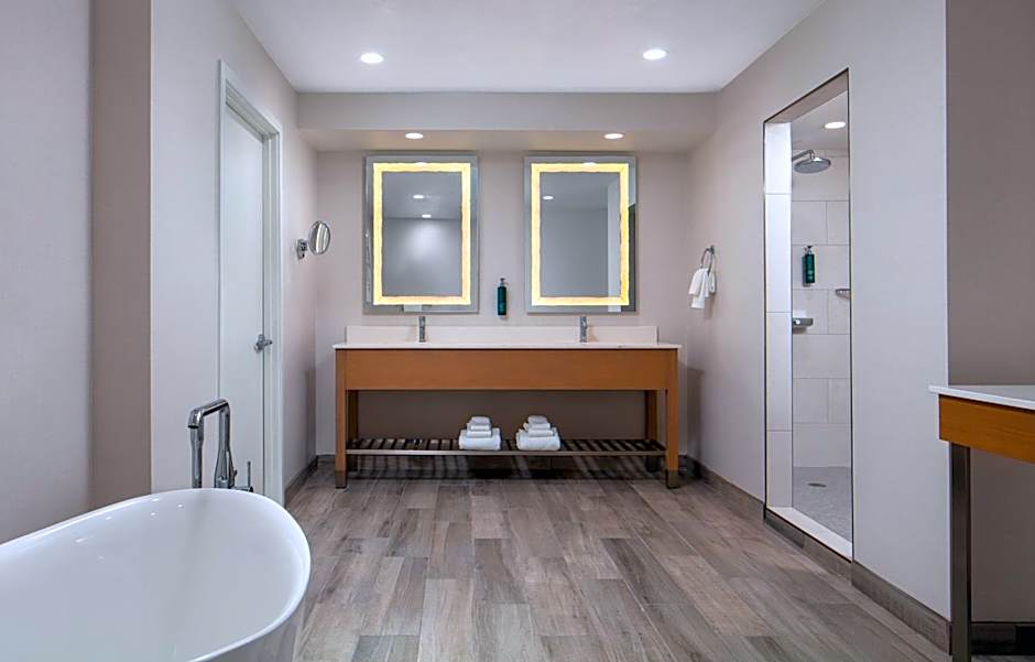 DoubleTree By Hilton Sacramento