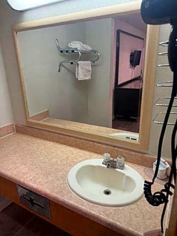 GO2 Inn & Suites by Relianse - El Paso