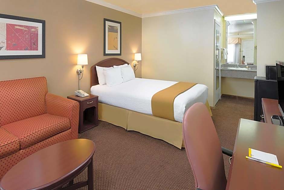 Days Inn by Wyndham Pinole Berkeley