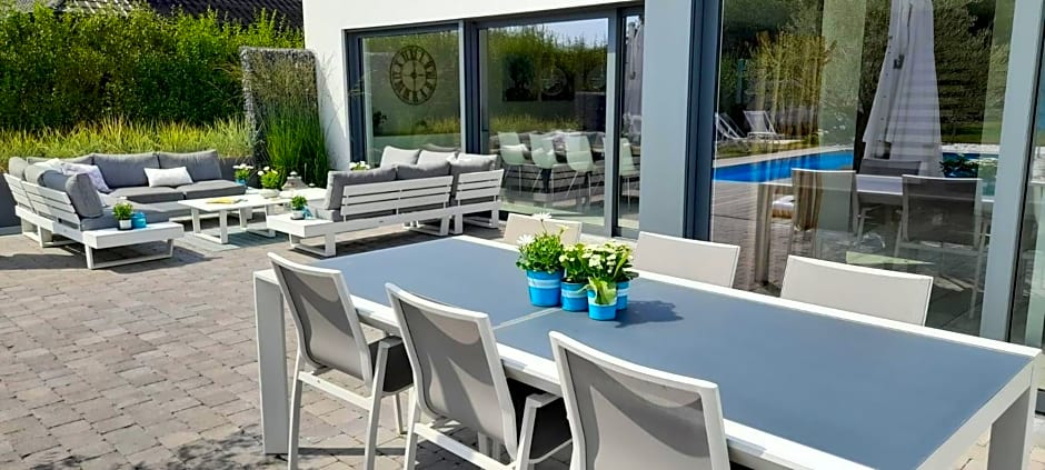 Luxe Vakantievilla - B&B Blue Garden Vlaamse Ardennen nabij Pairi Daiza