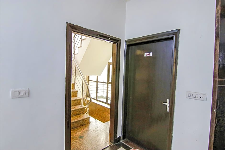 FabHotel JDM Residency