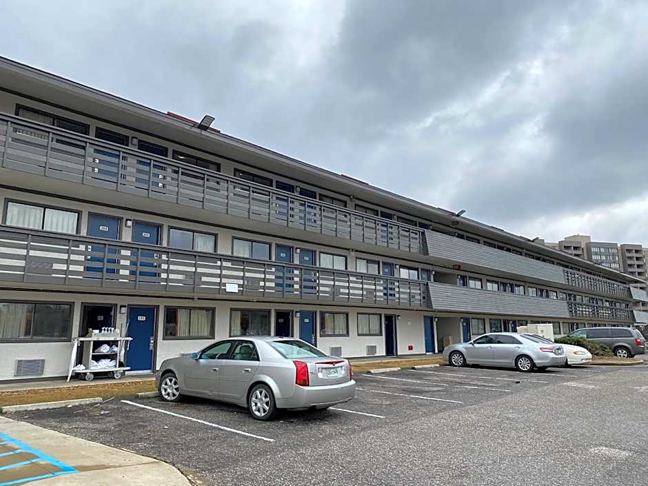 Motel 6-Memphis, TN - Downtown