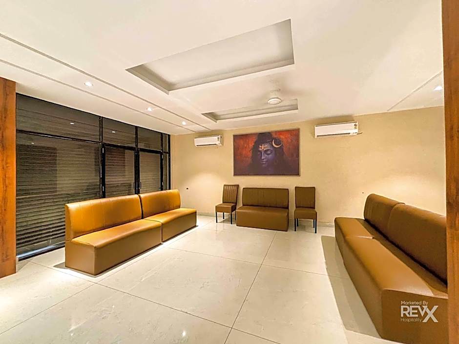 Hotel Nirvana Palace Near Parmarth Niketan