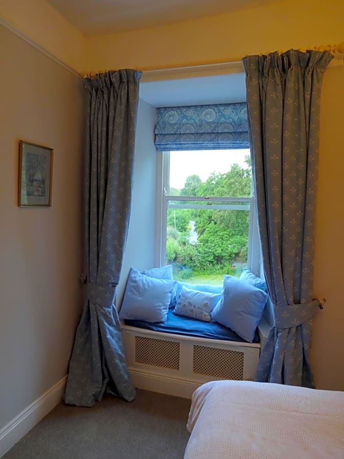 Riverbank House Bed and Breakfast Innishannon