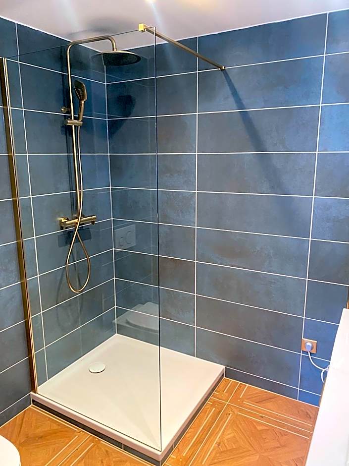 HDG Hôtel Gare de L'Isle Adam Appart's Hotel