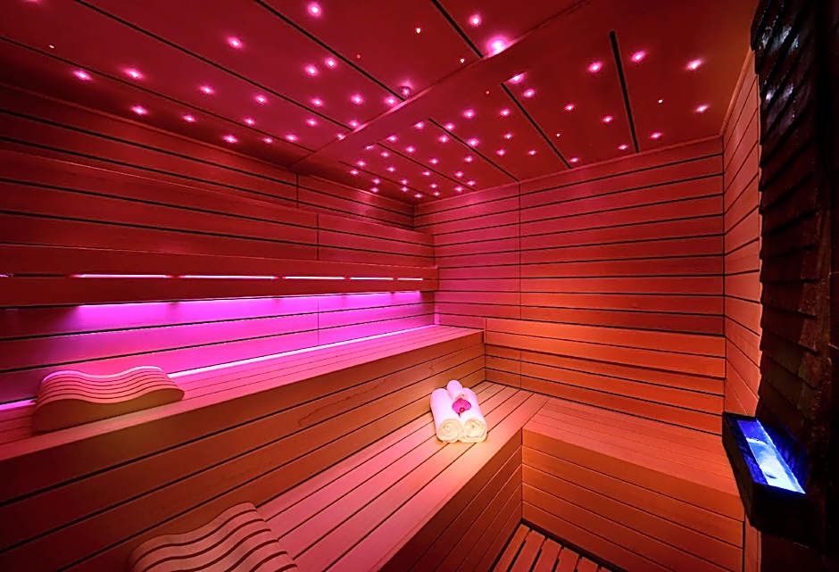 AlRayyan Hotel Doha - Curio a collection by Hilton