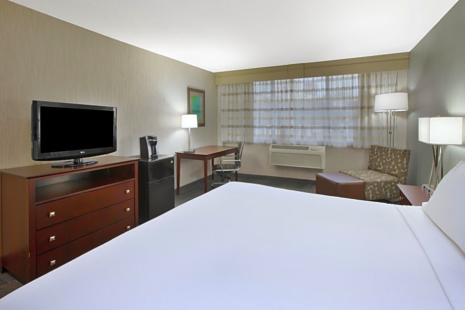 Holiday Inn Columbus Dwtn-Capitol Square, an IHG Hotel