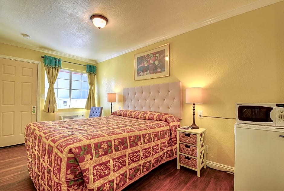 Bayside Inn