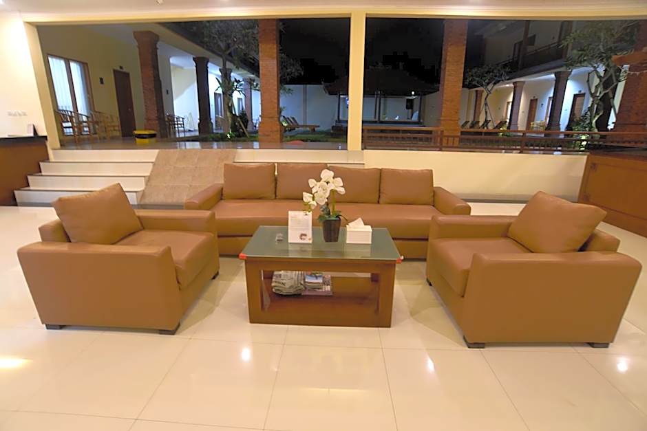 Tom's Inn Pecatu