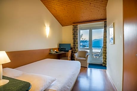 Single Room Grandlit with Lake View