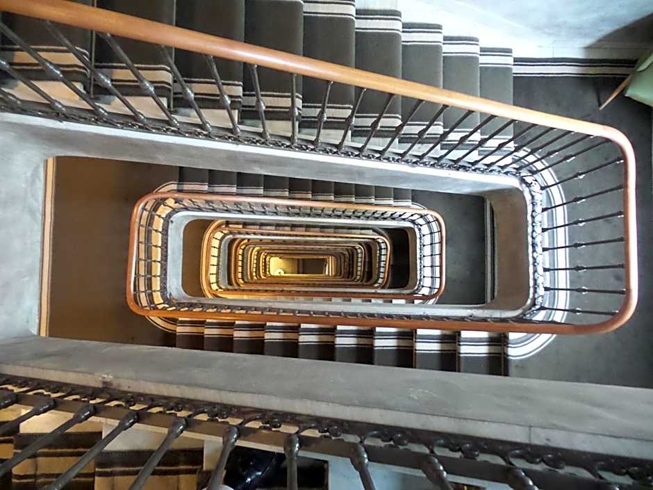 Hotel Moderno Puerta del Sol