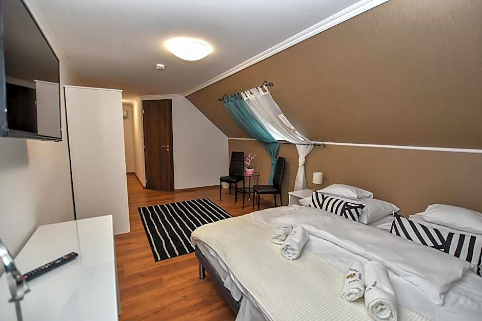 É-Vaskó Panzió Borpince