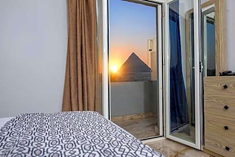 Capital Of Pyramids Hotel