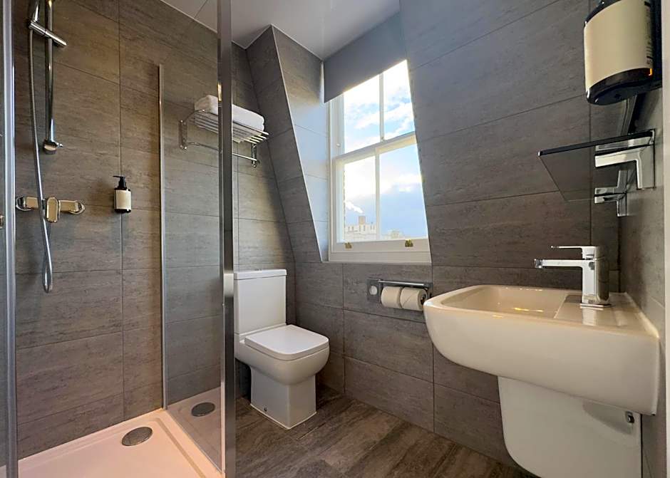 Berjaya Eden Park London Hotel