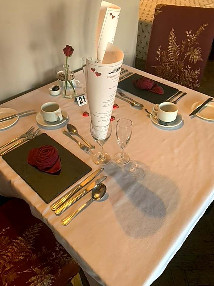 OYO Dunmar House Hotel