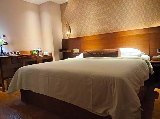 James Joyce Coffetel Yichang East Railway Station Central Bus Station