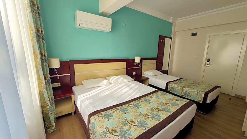 Blue Wave Suite Hotel