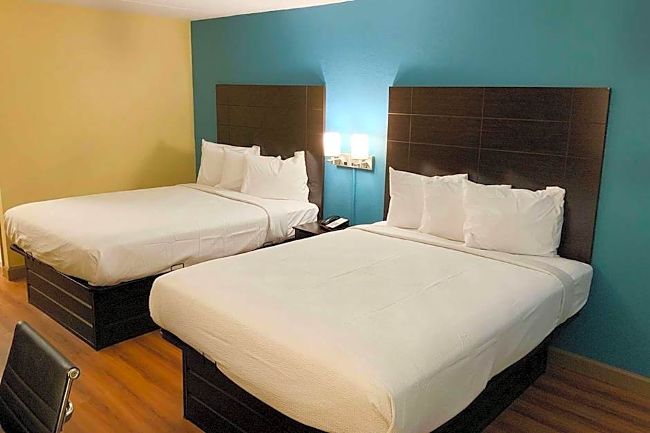 Days Inn by Wyndham Troy IL