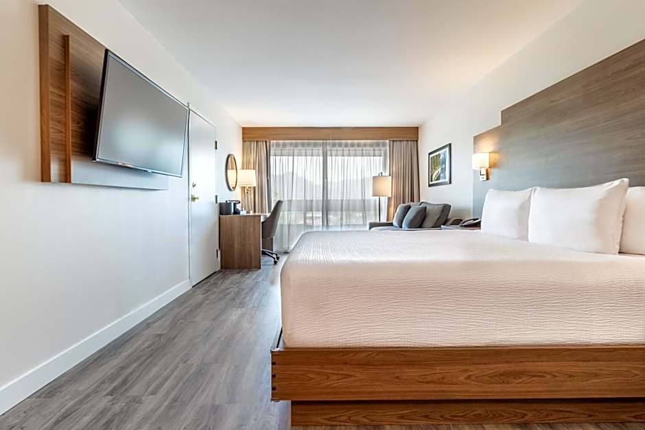 Atrium Hotel Vancouver