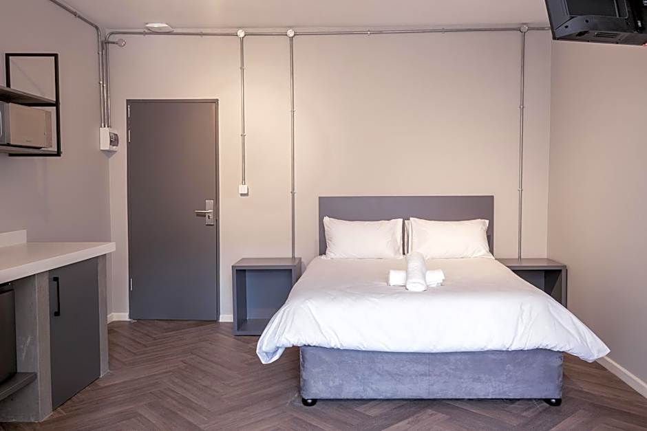 Inn & Out Plus Rosebank