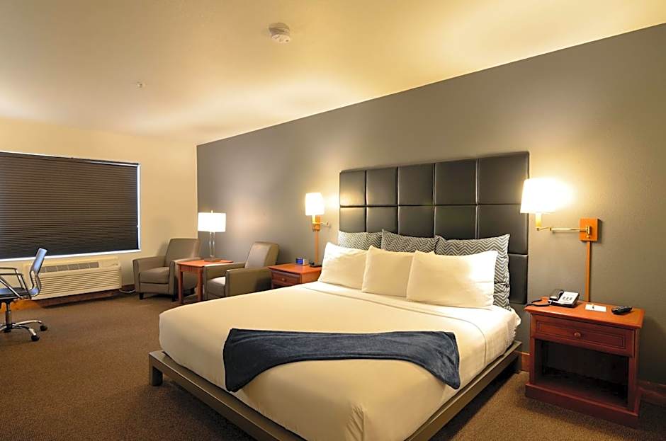 Wood River Inn & Suite