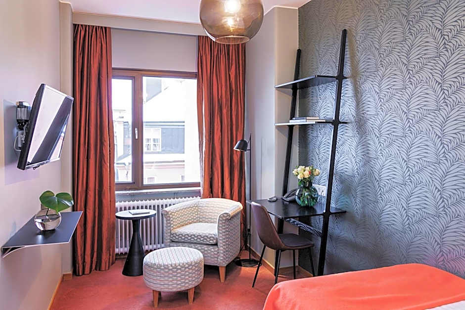 Home Hotel Wellington