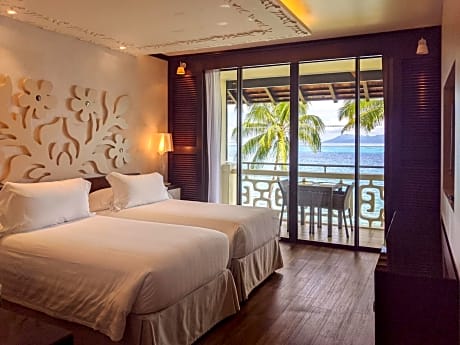 Classic King Room with Ocean & Moorea View