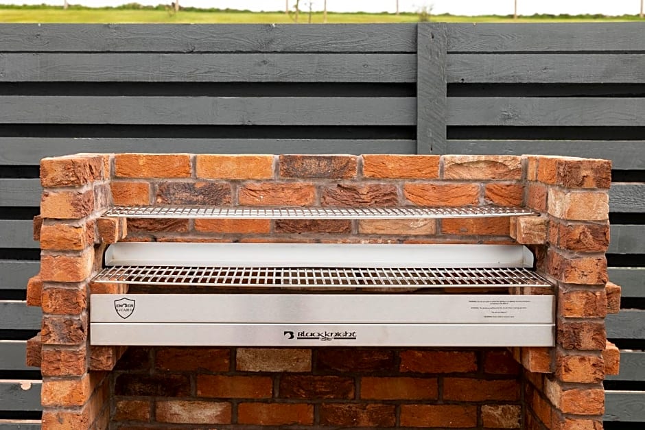 Westertonhill Lodges - Private Hot Tub Hire Available