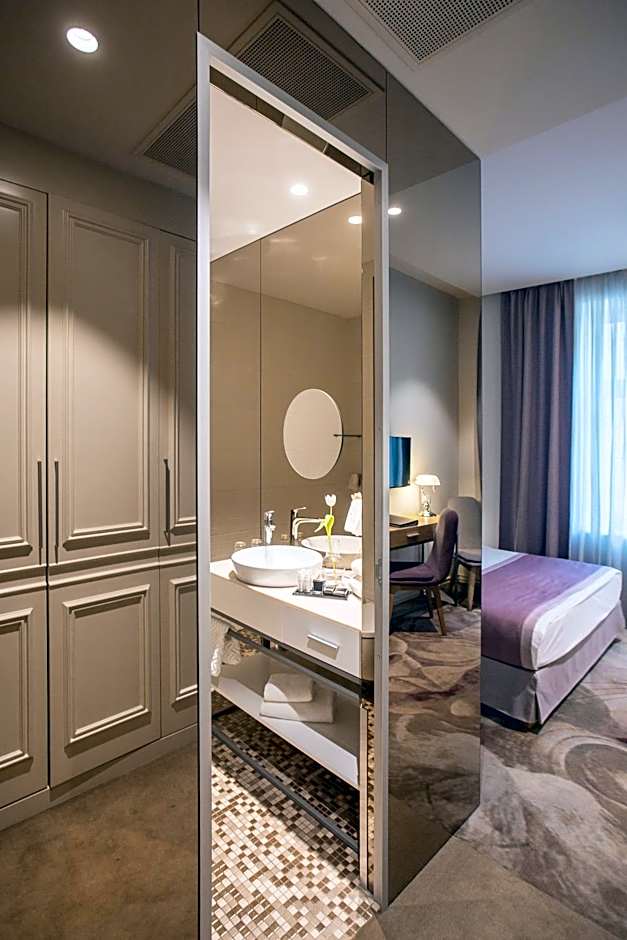 Jump INN Hotel Belgrade