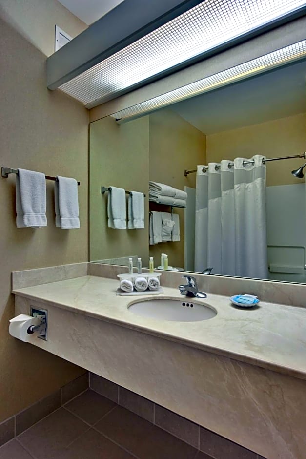 Holiday Inn Express & Suites Henderson By IHG