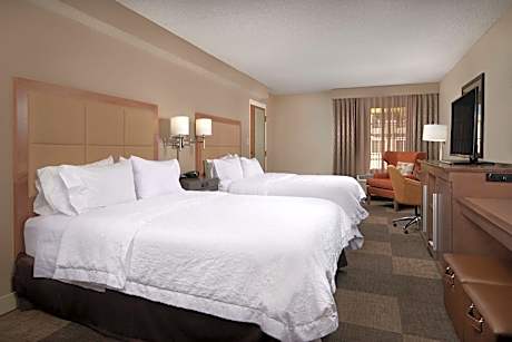 Queen Room with Two Queen Beds - Mobility Access/Non-Smoking