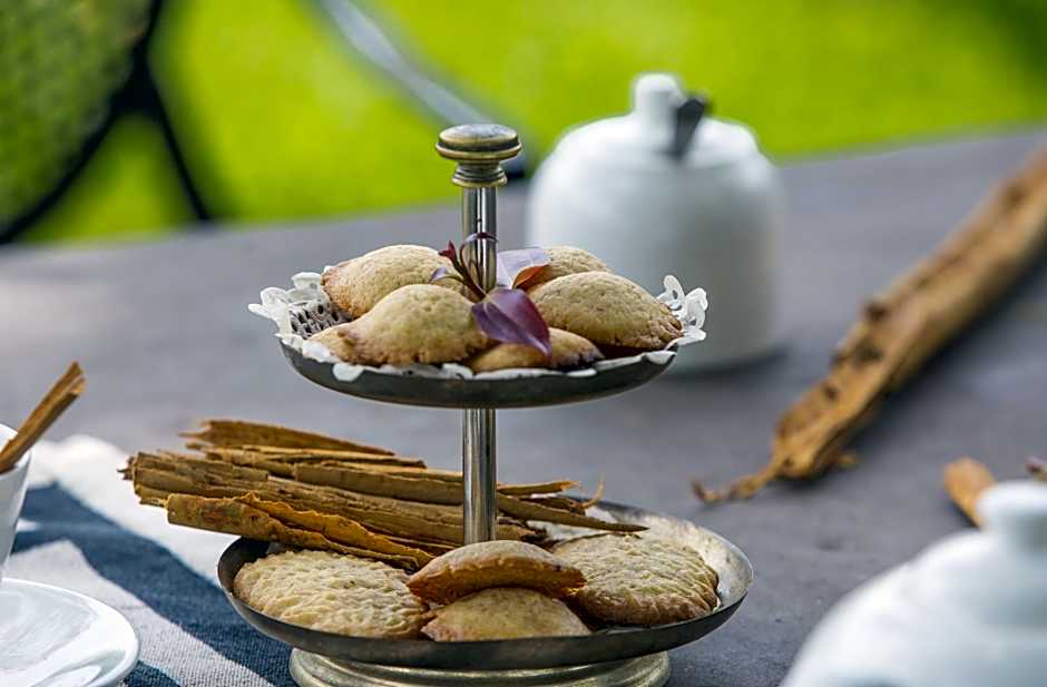 Villa Mayurana by Edwards Collection