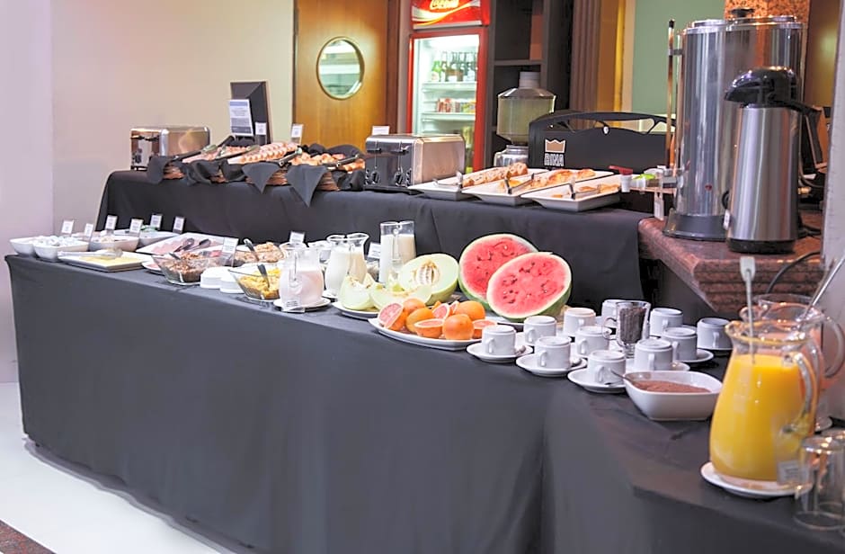 Tritone Hotel