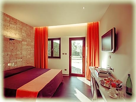 Double Room (1 Adult)